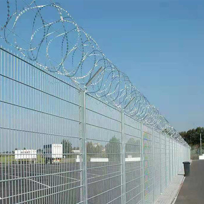 High 1.8m 30m Roll Airport Security Fencing Europe Green Pvc Coated