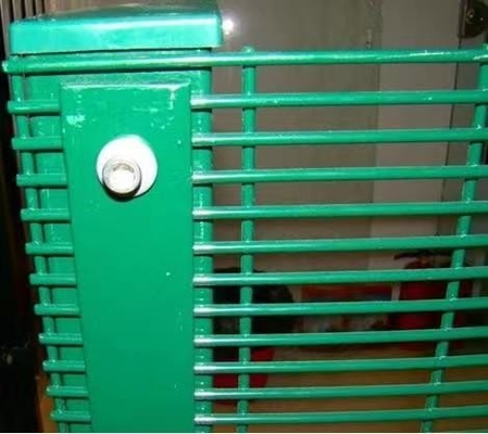 Anti Cutting Welded 358 Security Fence Prison Mesh Fencing 60x60mm customizable