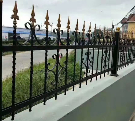 Decorative ISO9001 Wrought Iron Fence Panels 1.8x2.4m Easily Assembled