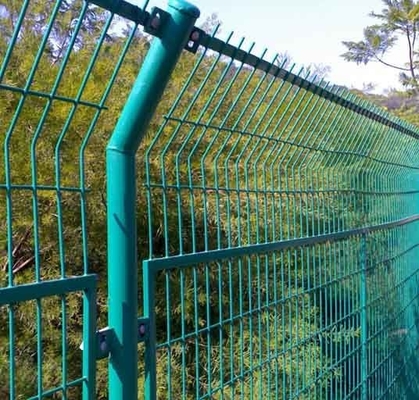 Galvanized Steel 3D Wire Mesh Fence With Square Post RAL 6005 Green