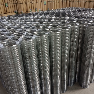1/4 Inch Square Wire Welded Mesh Fencing Rolls Alkali Resistant