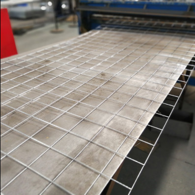 Low Carbon Iron Stainless Steel Welded Mesh Fencing 3mm 4mm 5mm